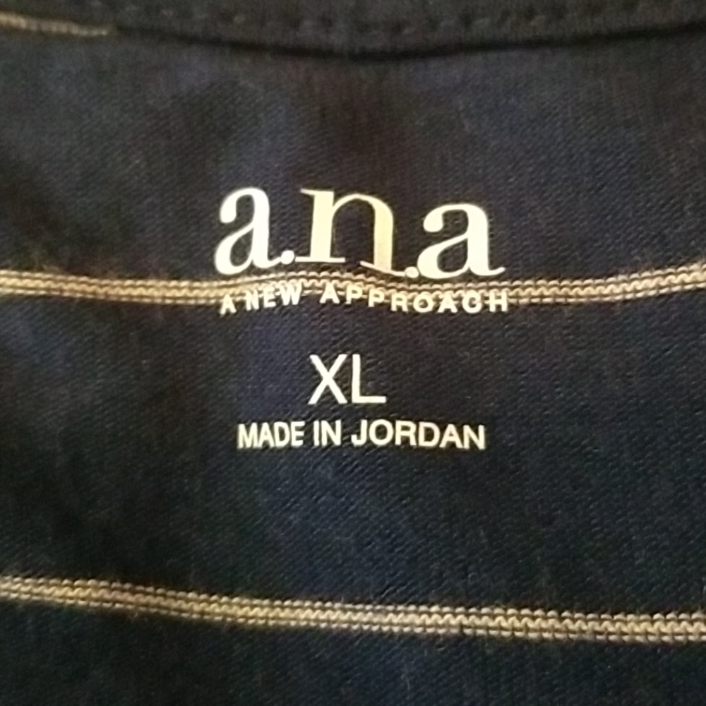 XL a.n.a A New Approach Top - Picture 3 of 4